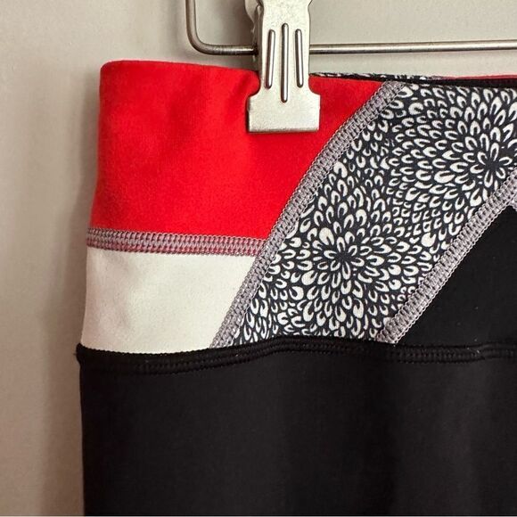 Lululemon Skinny Groove Pant *Full-On Luon size 6 - Picture 2 of 7